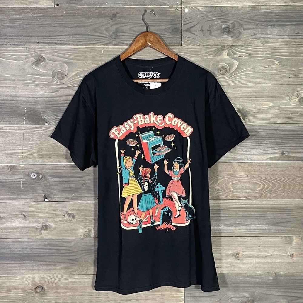 Creepy Co “Easy Bake Coven” Tshirt Size L